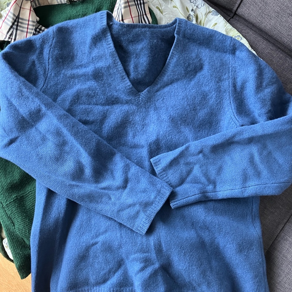 Blue cashmere sweater